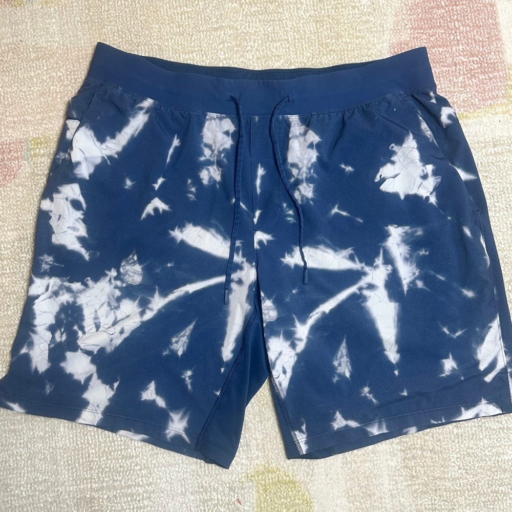Lululemon Mens Tie Dye Shorts Size XXL Athletic Gym Workout Blue White